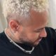 Neymar pega todos de surpresa ao aparecer com nova filha