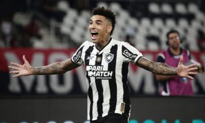 Oferta milionaria Textor revela interesse de times da Premier League