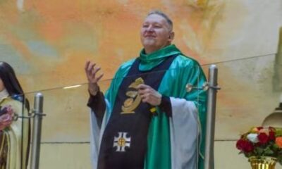 Padre Marcelo Rossi chora com homenagem à Agnaldo Rayol em missa de 7° dia