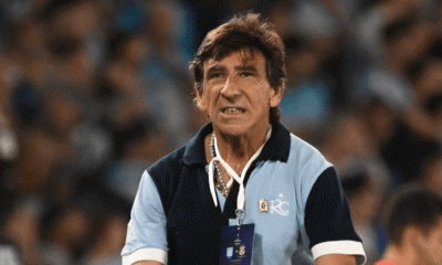 Racing campeao Costas alfineta River Plate e Boca Juniors em