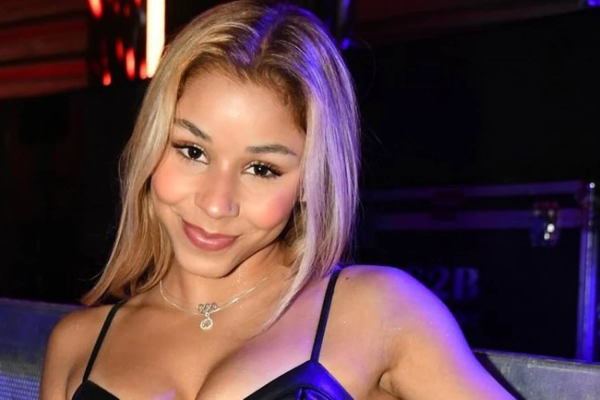 Romance? Flávia Saraiva encanta seguidores com buquê misterioso e mensagem: ‘Espalhe amor’ 33 Romance Flavia Saraiva encanta seguidores com buque misterioso e mensagem