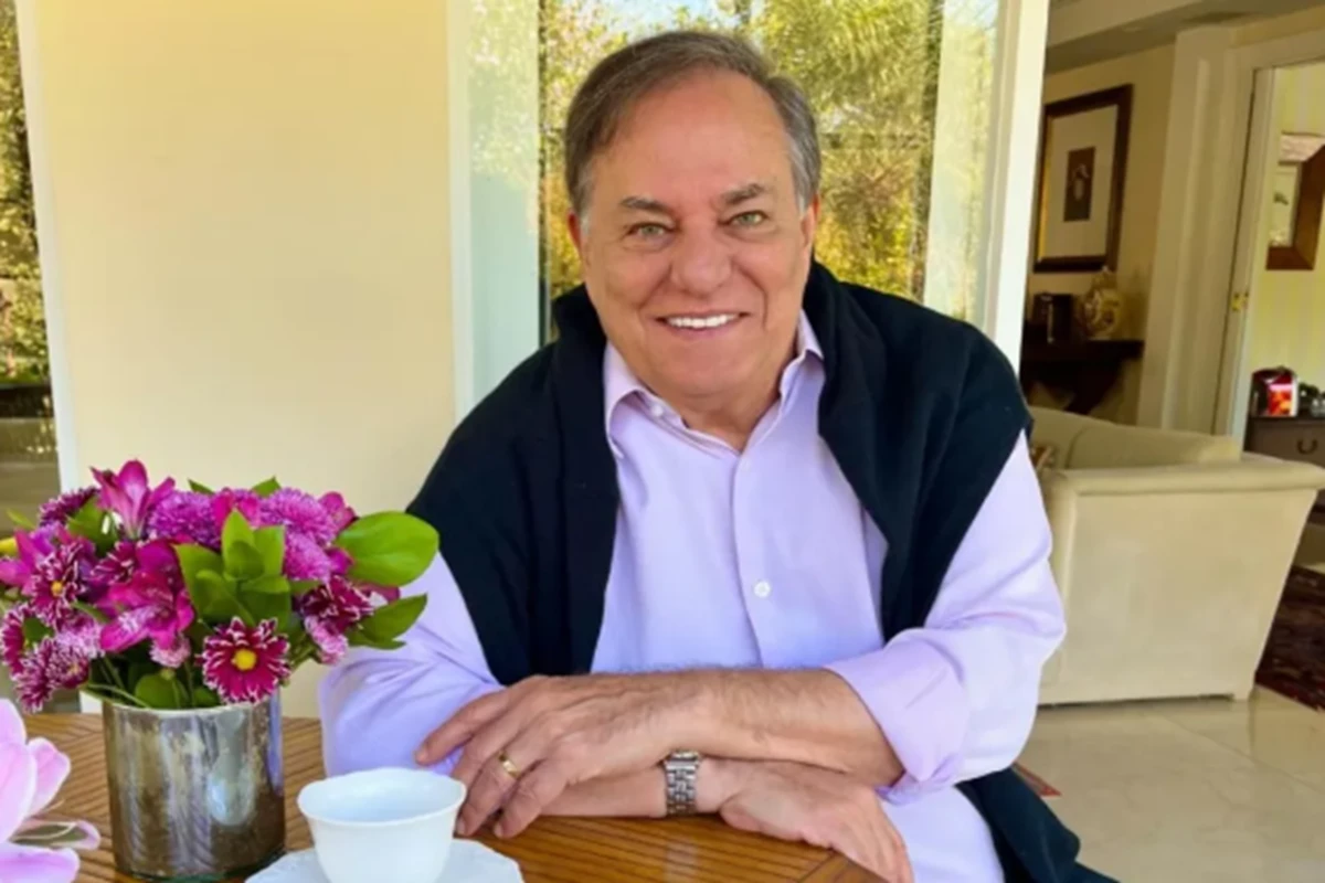 Ronnie Von cancela às pressas sua participação no Teleton e acidente vem à tona: ‘Bateu forte a cabeça’ 31 Ronnie Von cancela as pressas sua participacao no Teleton e