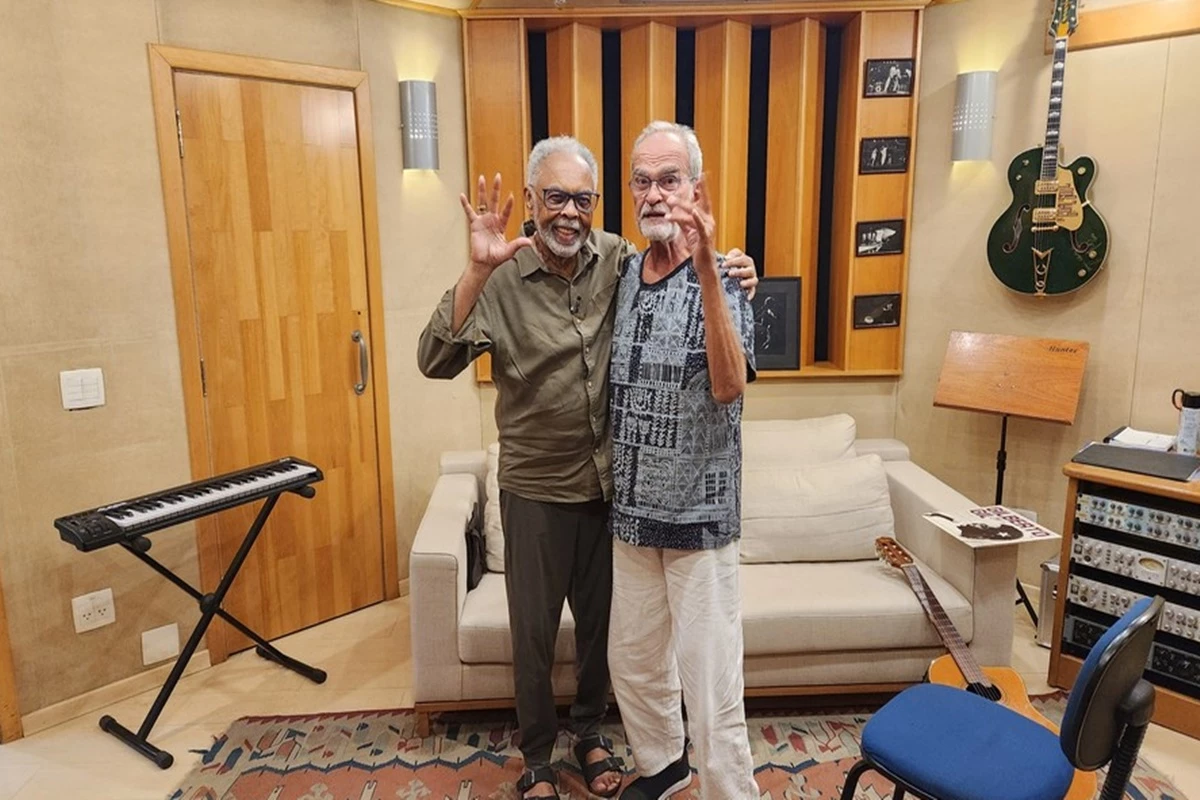 Sofrendo de demência, Maurício Kubrusly ouve Gilberto Gil cantar famosa música e questiona: ‘Quem fez isso?’ 31 Sofrendo de demencia Mauricio Kubrusly ouve Gilberto Gil cantar famosa