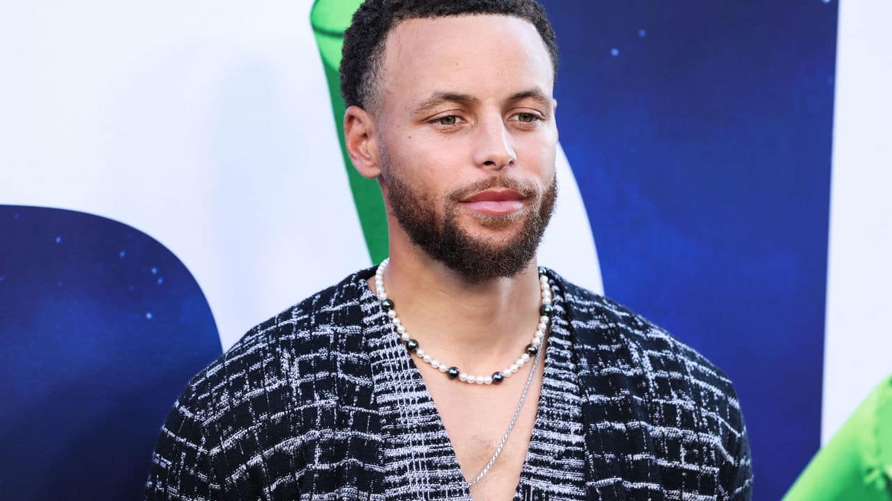 Stephen Curry garante o pódio dos bilionários da NBA após renovação de contrato 31 Stephen Curry garante o podio dos bilionarios da NBA apos
