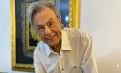 Velorio de Agnaldo Rayol e aberto ao publico em