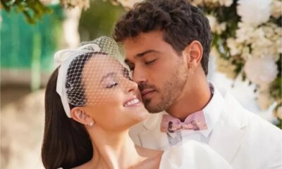 Video de joelhos ator pede Larissa Manoela em casamento novamente