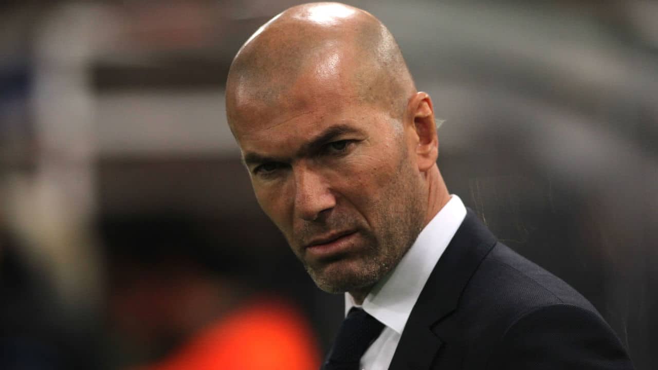 Zidane garantiu uma fortuna de 120 milhões de dólares mesmo fora dos gramados; entenda 31 Zidane garantiu uma fortuna de 120 milhoes de dolares mesmo