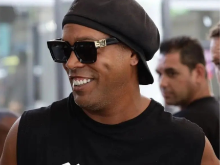 Aos 44 anos, Ronaldinho será avô pela primeira vez. Saiba quem é a nora grávida! 31 Aos 44 anos, Ronaldinho será avô pela primeira vez. Saiba quem é a nora grávida!