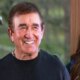 Aos 73 anos Amado Batista assume namoro com miss de