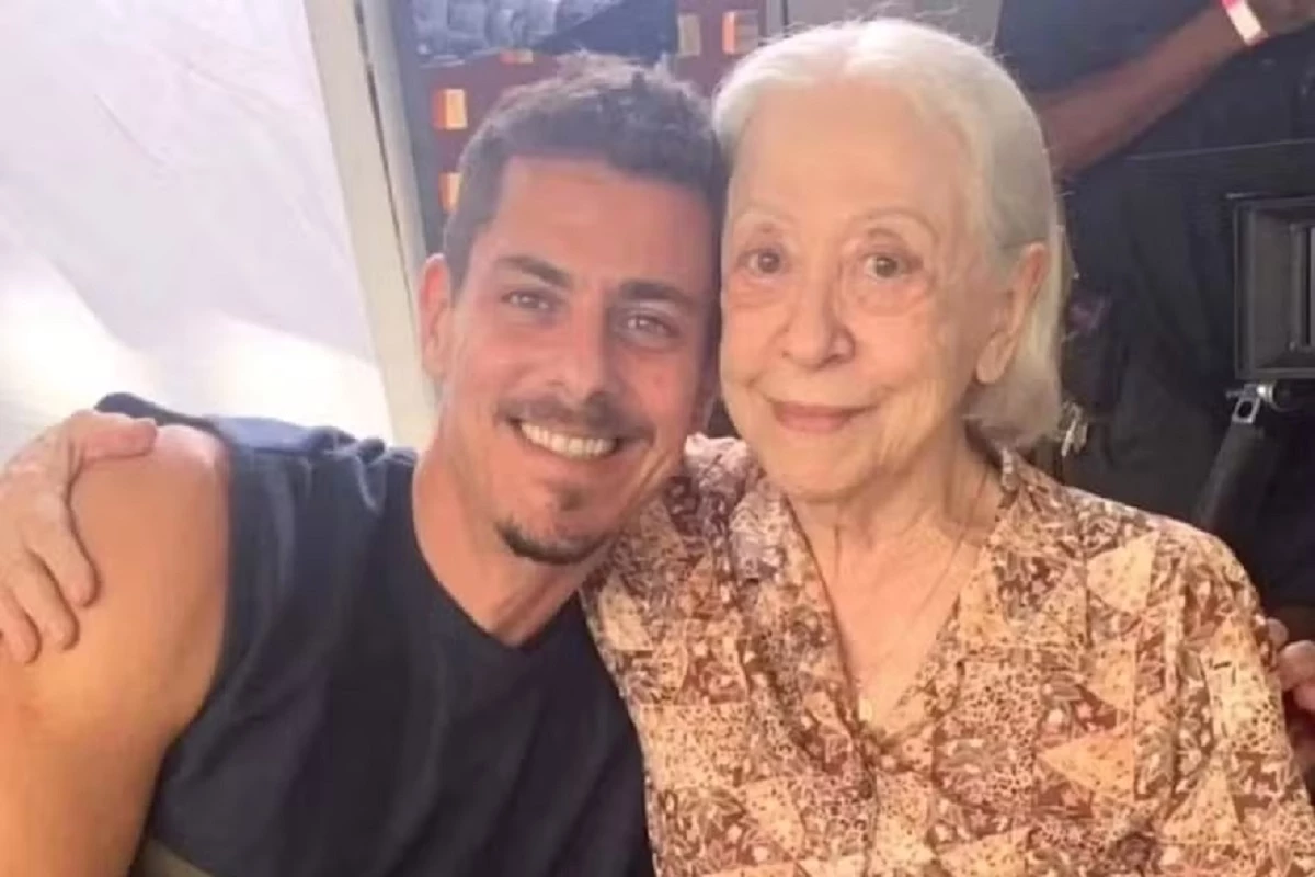 Após vencer A Fazenda 16, ator Sacha Bali surge na companhia de Fernanda Montenegro em gravação de filme 31 Apos vencer A Fazenda 16 ator Sacha Bali surge na