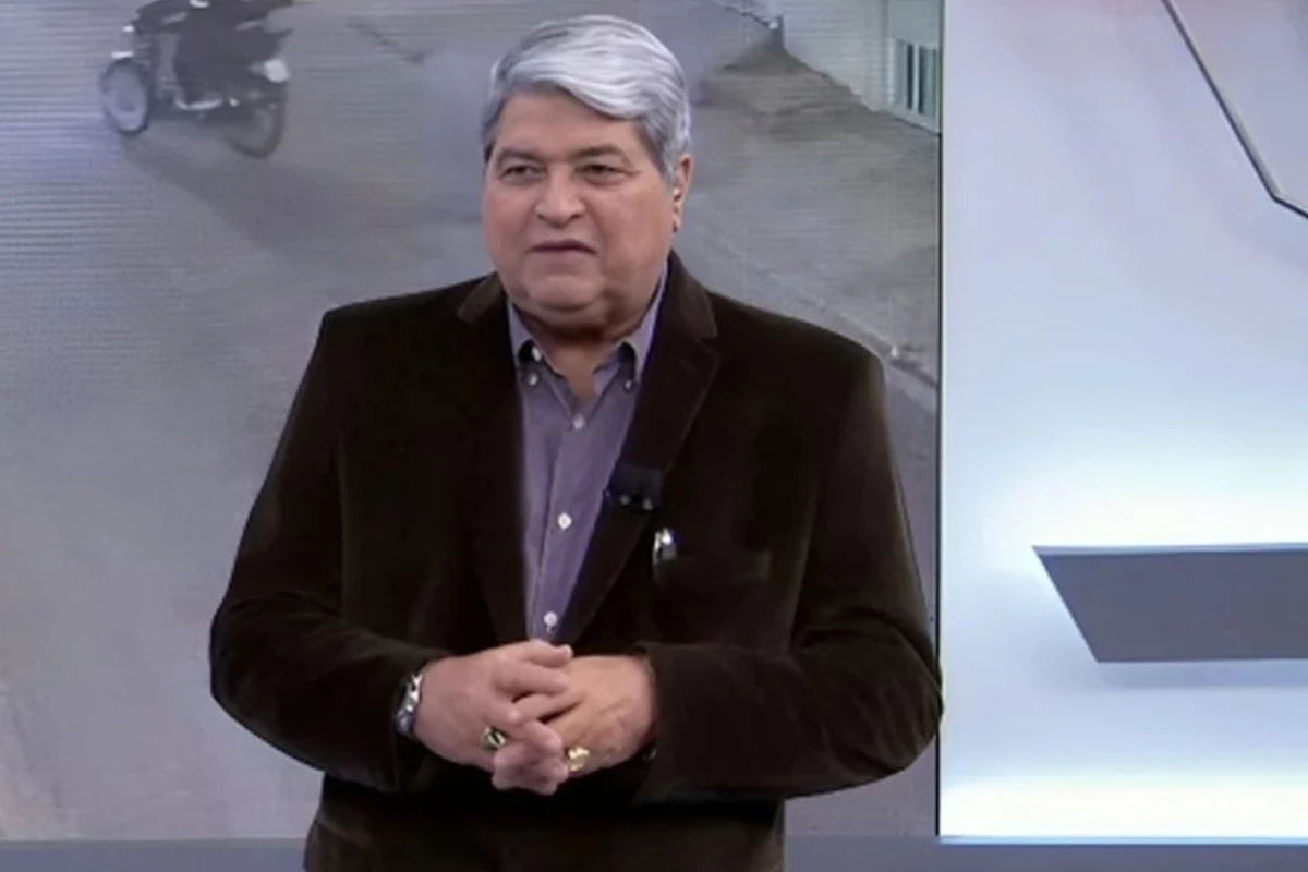 Datena é o novo contratado do SBT; Apresentador estreia na emissora com o programa Tá na Hora 31 Datena e o novo contratado do SBT Apresentador estreia na