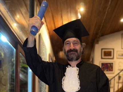 Distante das novelas, Caco Ciocler se forma em Biologia e consegue novo emprego 31 Distante das novelas Caco Ciocler se forma em Biologia e
