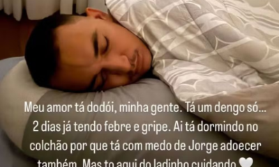 Doente Joao Gomes dorme no chao de quarto para nao