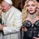 Excomungada tres vezes publicacao de Madonna causa revolta e provocacao