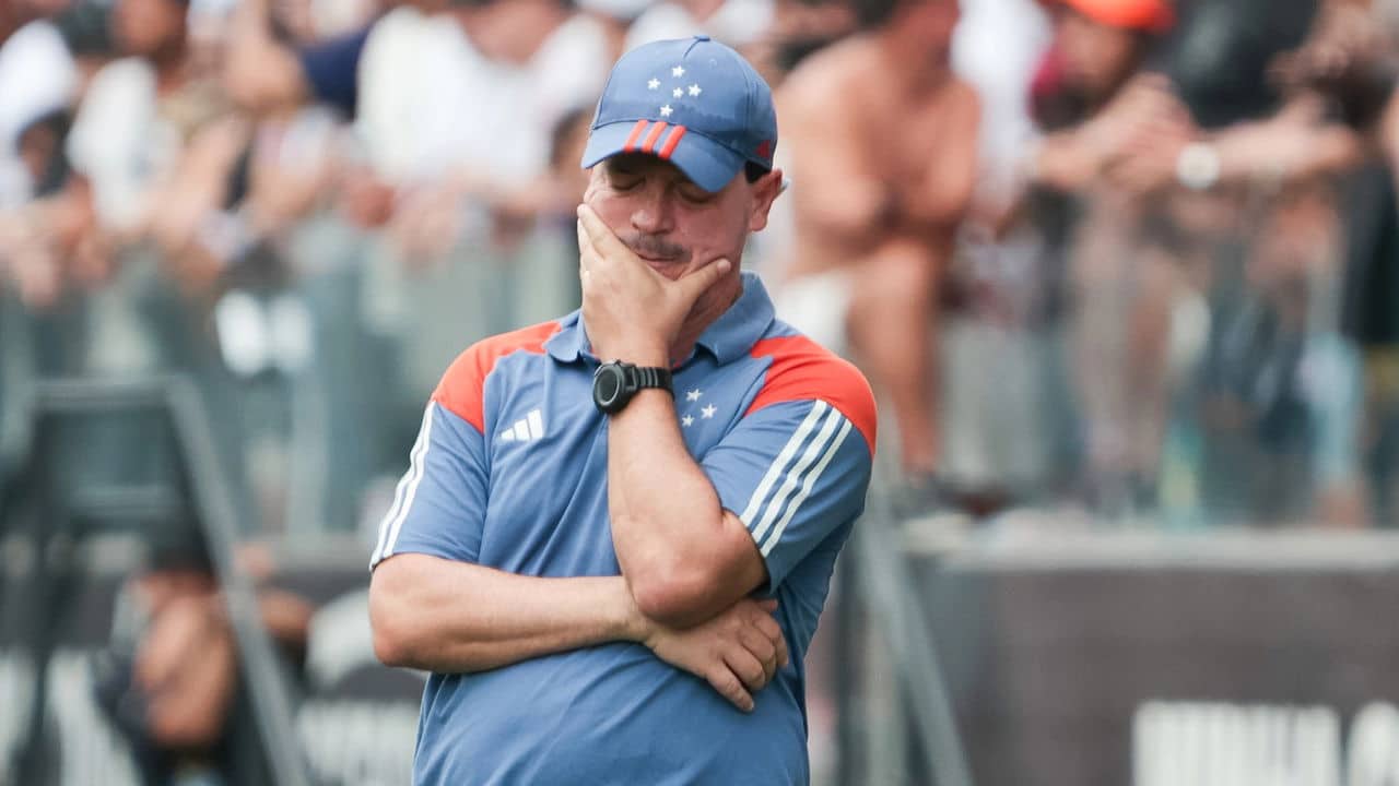 Fernando Diniz após demissão do Fluminense e Seleção; deve deixar o Cruzeiro em 2024 31 Fernando Diniz apos demissao do Fluminense e Selecao deve