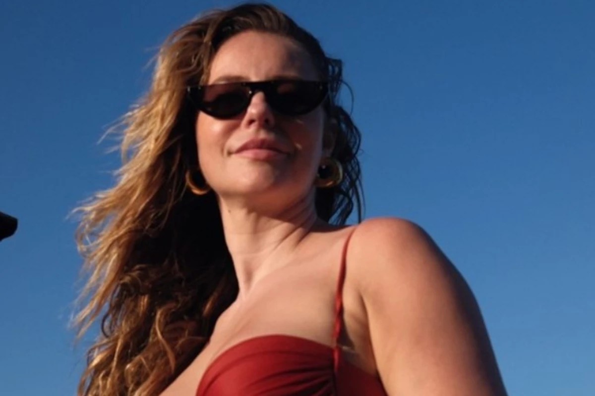 Fotos: Paolla Oliveira posta cliques de biquíni em cenário paradisíaco e internautas vão à loucura 31 Fotos Paolla Oliveira posta cliques de biquini em cenario paradisiaco