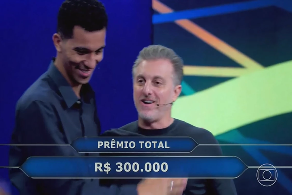 Jovem fatura bolada no Quem Quer Ser Um Milionário e revela pessoa que vai ajudar: ‘Se eu puder fazer…’ 31 Jovem fatura bolada no Quem Quer Ser Um Milionario e