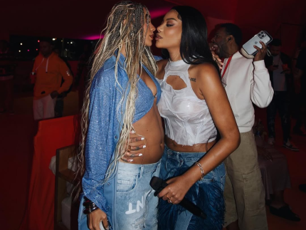 Ludmilla e Brunna revelam sexo do bebê em festa de 12 horas 31 Ludmilla e Brunna revelam sexo do bebe em festa de