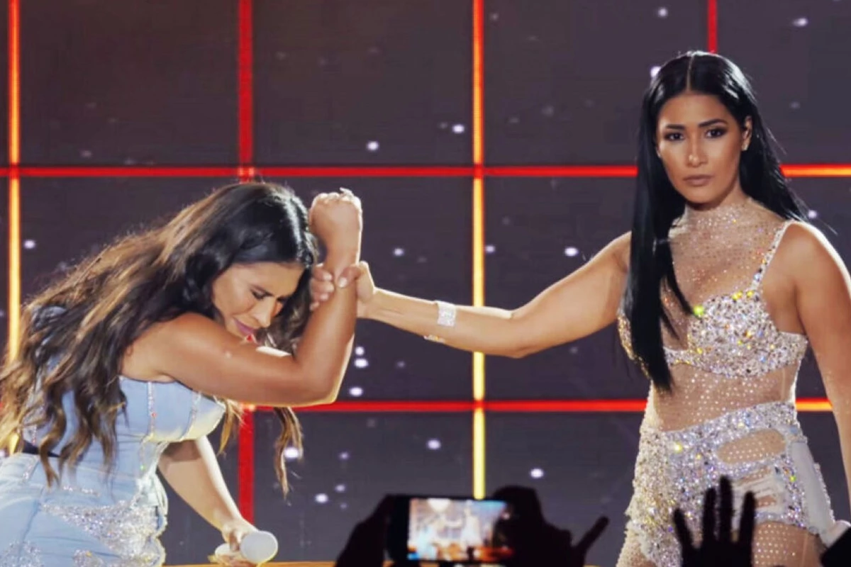 Simaria se emociona em show de Simone Mendes e desabafa sobre boatos de volta da dupla 31 Simaria se emociona em show de Simone Mendes e desabafa