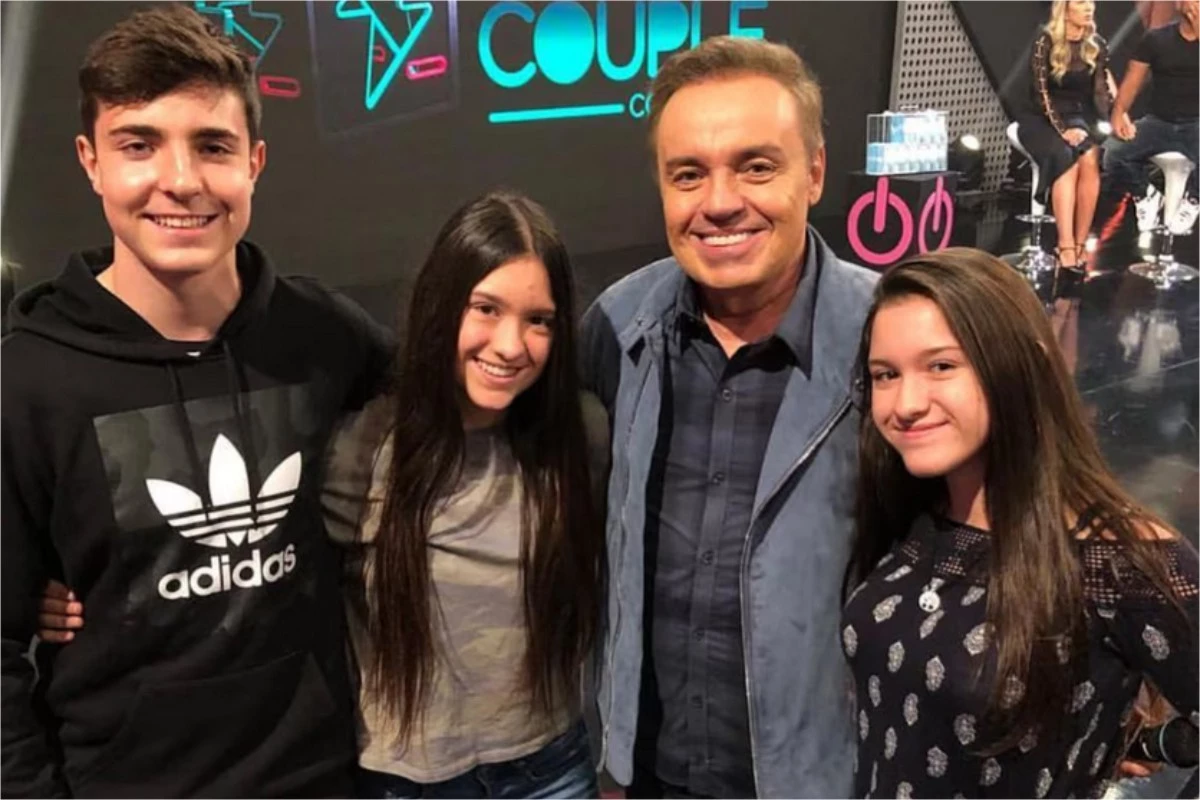 Vídeo: filho de Gugu Liberato quebra o silêncio e revela o motivo de Rose Miriam ter ficado de fora da herança 33 Video filho de Gugu Liberato quebra o silencio e revela