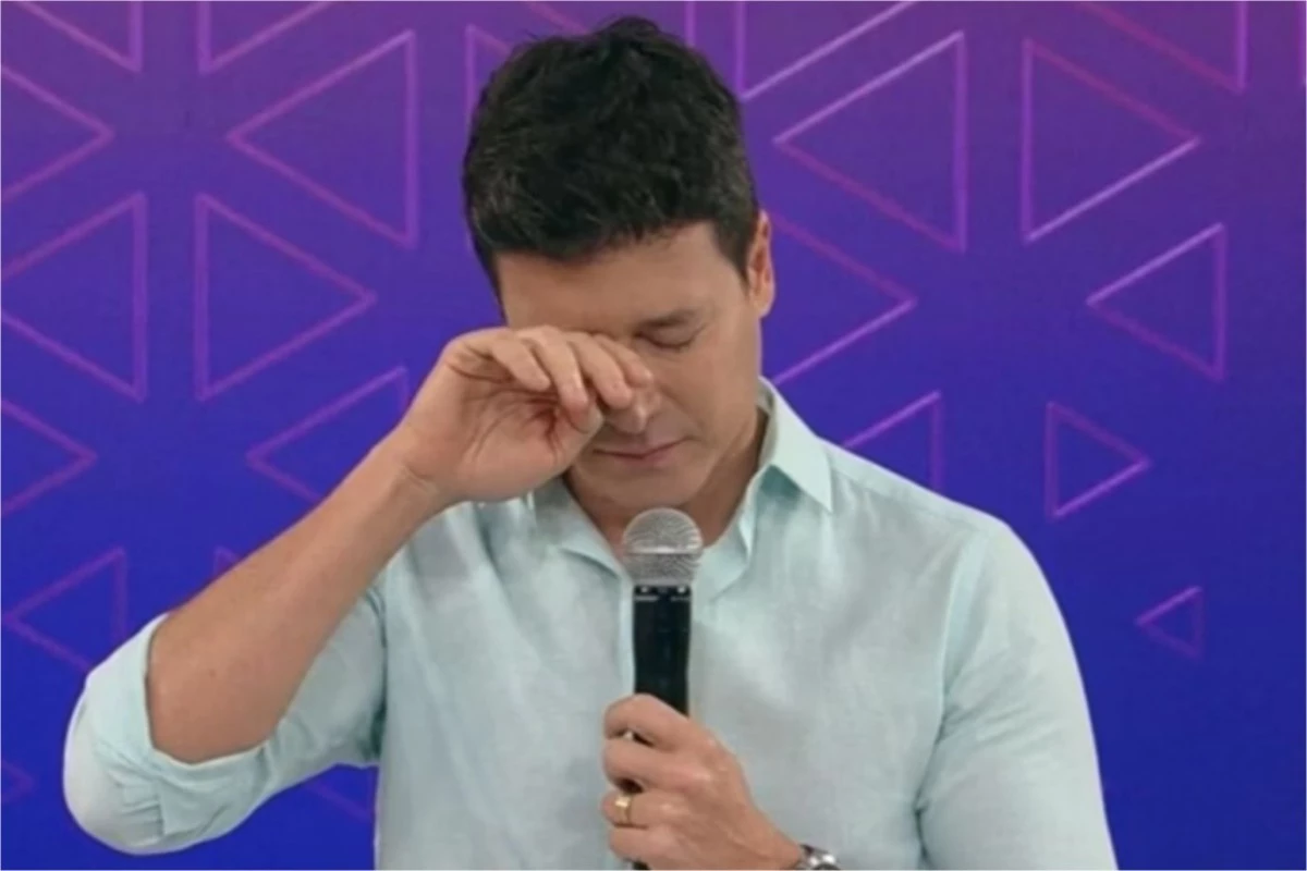Vídeo mostra Rodrigo Faro emocionado em despedida: ‘Que eu veja vocês breve’ 31 Video mostra Rodrigo Faro emocionado em despedida ‘Que eu veja