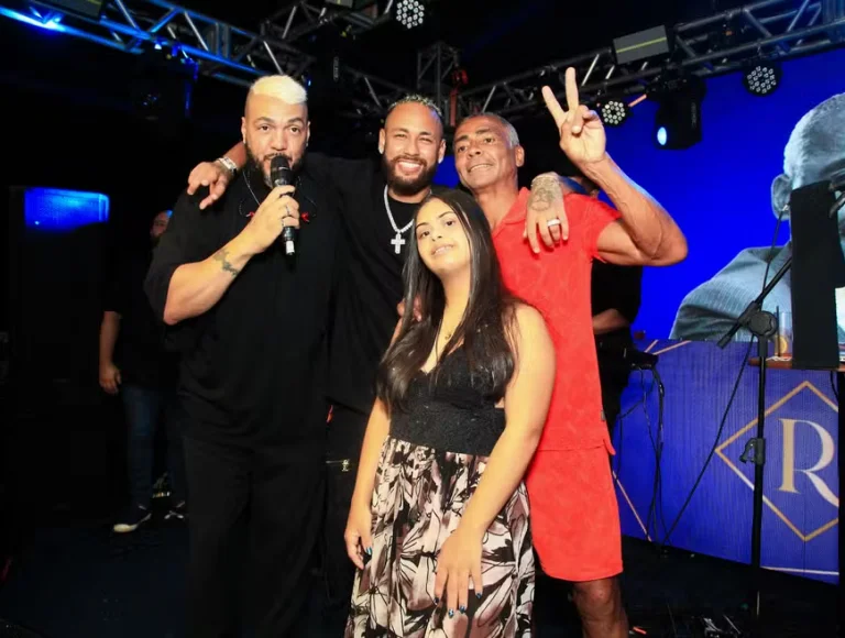 A primeira dele no retorno! Neymar irá marcar presença em festão de Romário no Rio 31 Reprodução