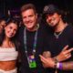 Ana Castela e Gabriel Medina curtem balada em Balneario Camboriu