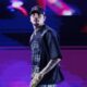 Chris Brown acusa Warner de sensacionalismo e pede R 29