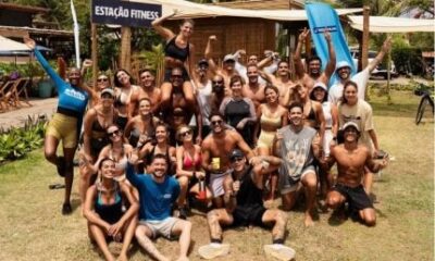 Curticao com responsabilidade famosos participam de limpeza de praia em
