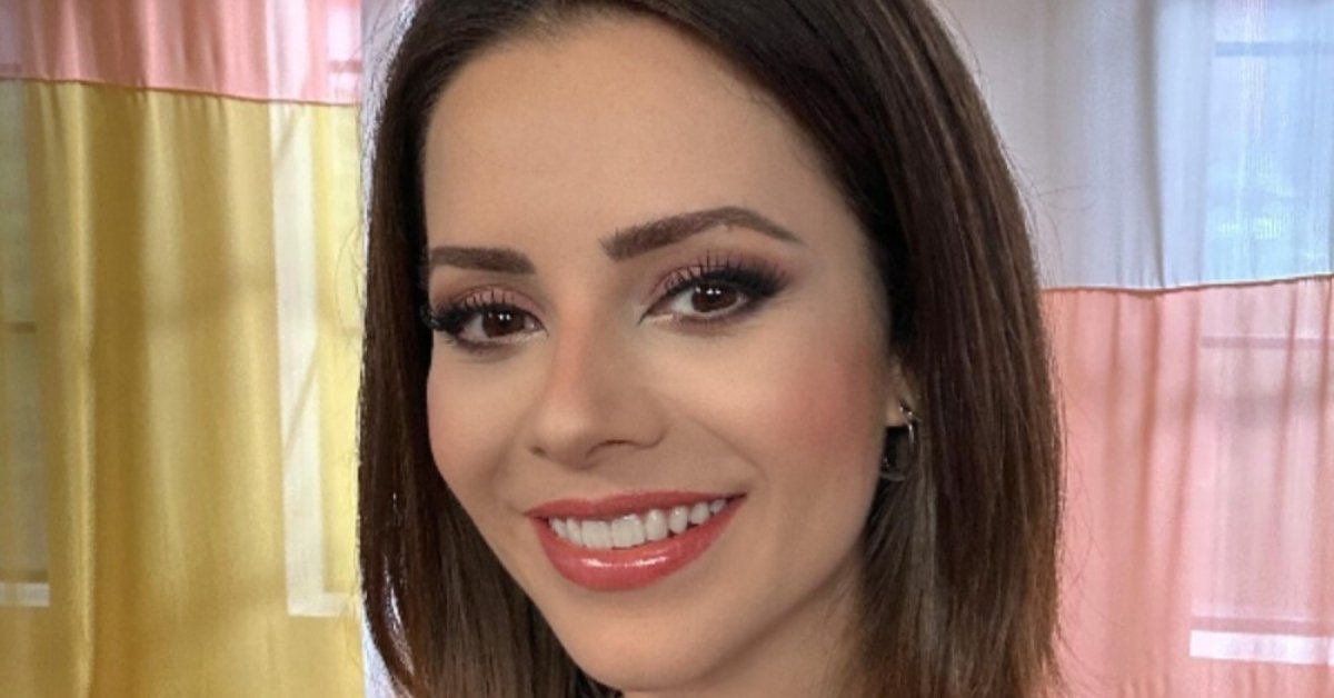 Ele cresceu Sandy surpreende ao posar ao lado do filho