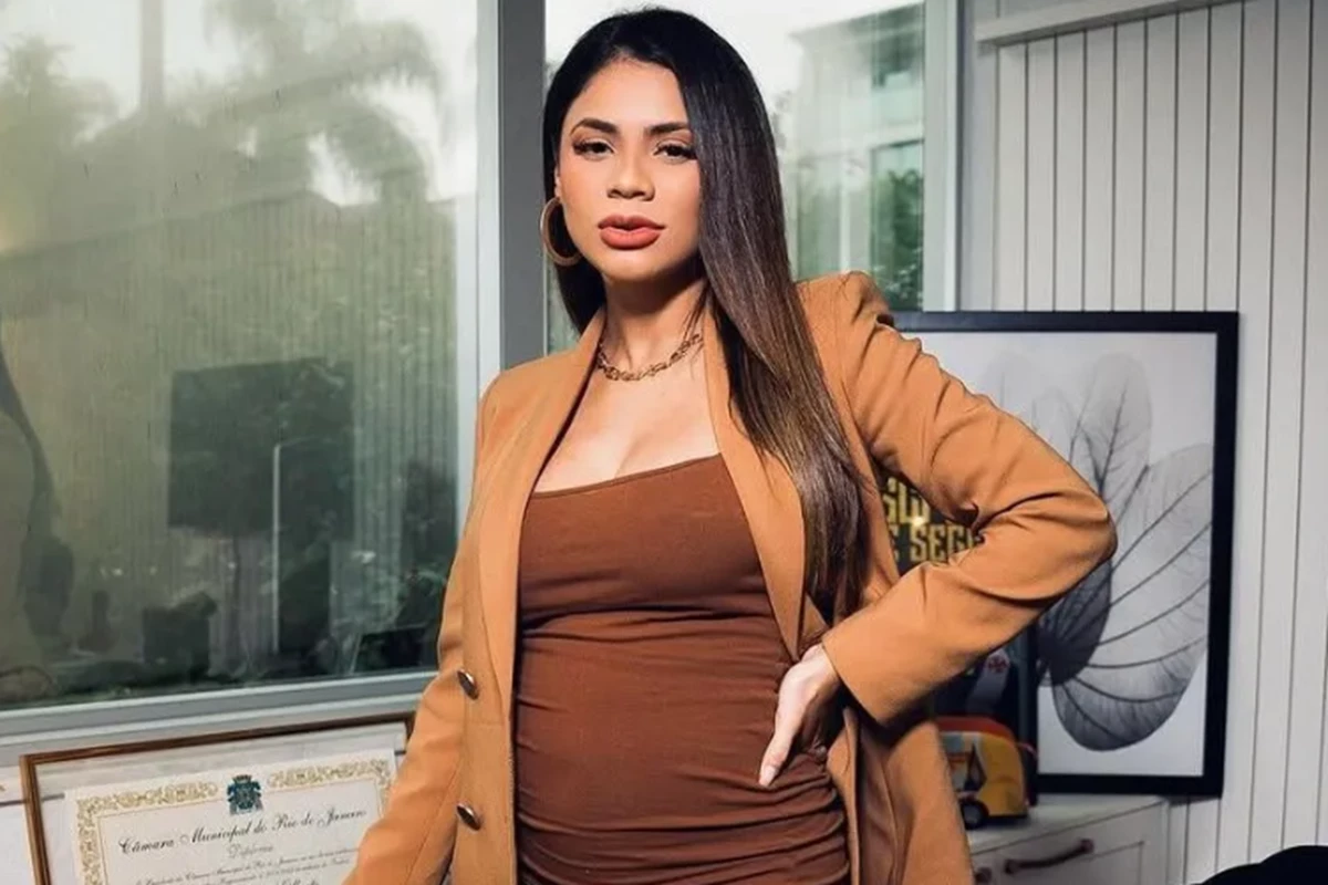 Este foi o 1º sintoma antes do diagnóstico de pré-eclâmpsia de Lexa; cantora está no 6º mês de gravidez 31 Este foi o 1o sintoma antes do diagnostico de pre eclampsia