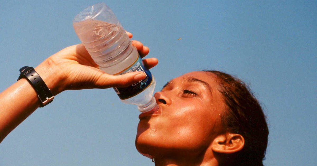 Estes são os riscos que beber água em garrafa de plástico traz para sua saúde e que ninguém nunca te contou 31 Estes sao os riscos que beber agua em garrafa de