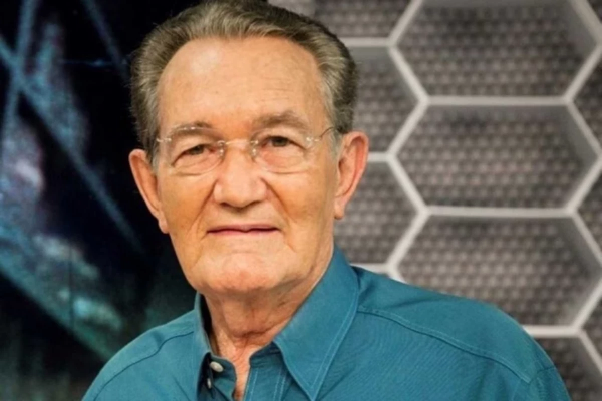 Luto: morre, aos 92 anos, Léo Batista; jornalista enfrentava batalha contra o câncer 31 Jornalista Leo Batista de 92 anos e internado no Rio