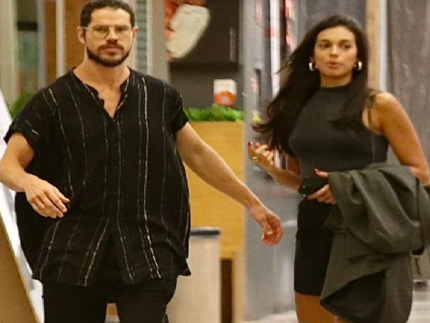José Loreto e ex-BBB Alane Dias são vistos juntos após deixarem teatro no Rio 31 Jose Loreto e ex BBB Alane Dias sao vistos juntos apos
