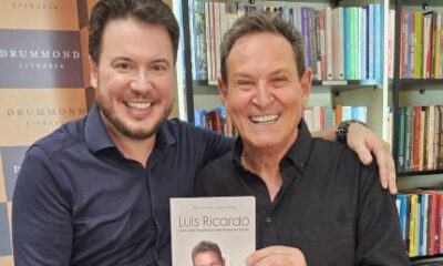 Luis Ricardo e William Sanches celebram o lancamento de biografia