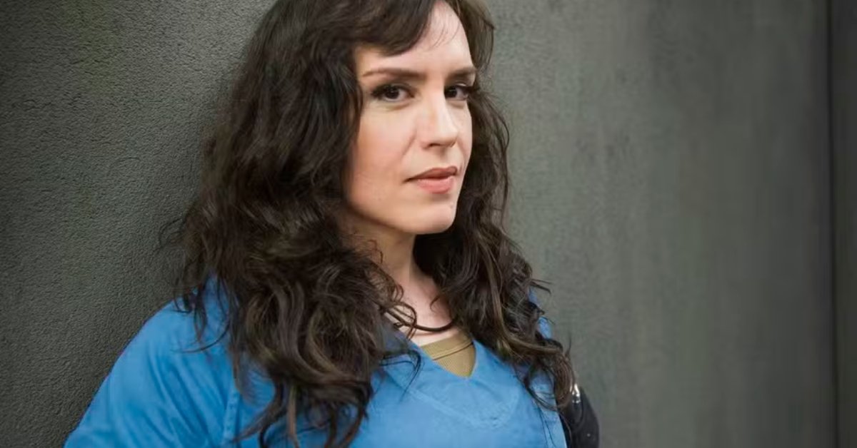 Maria Clara Spinelli faz desabafo e anuncia fim da carreira artística: 'Aposenta-se uma atriz-trans' 31 Maria Clara Spinelli faz desabafo e anuncia fim da carreira