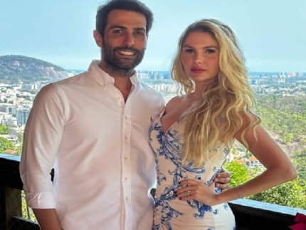 No hospital com o marido, Bárbara Evans explica o que aconteceu durante viagem em família 31 No hospital com o marido Barbara Evans explica o que