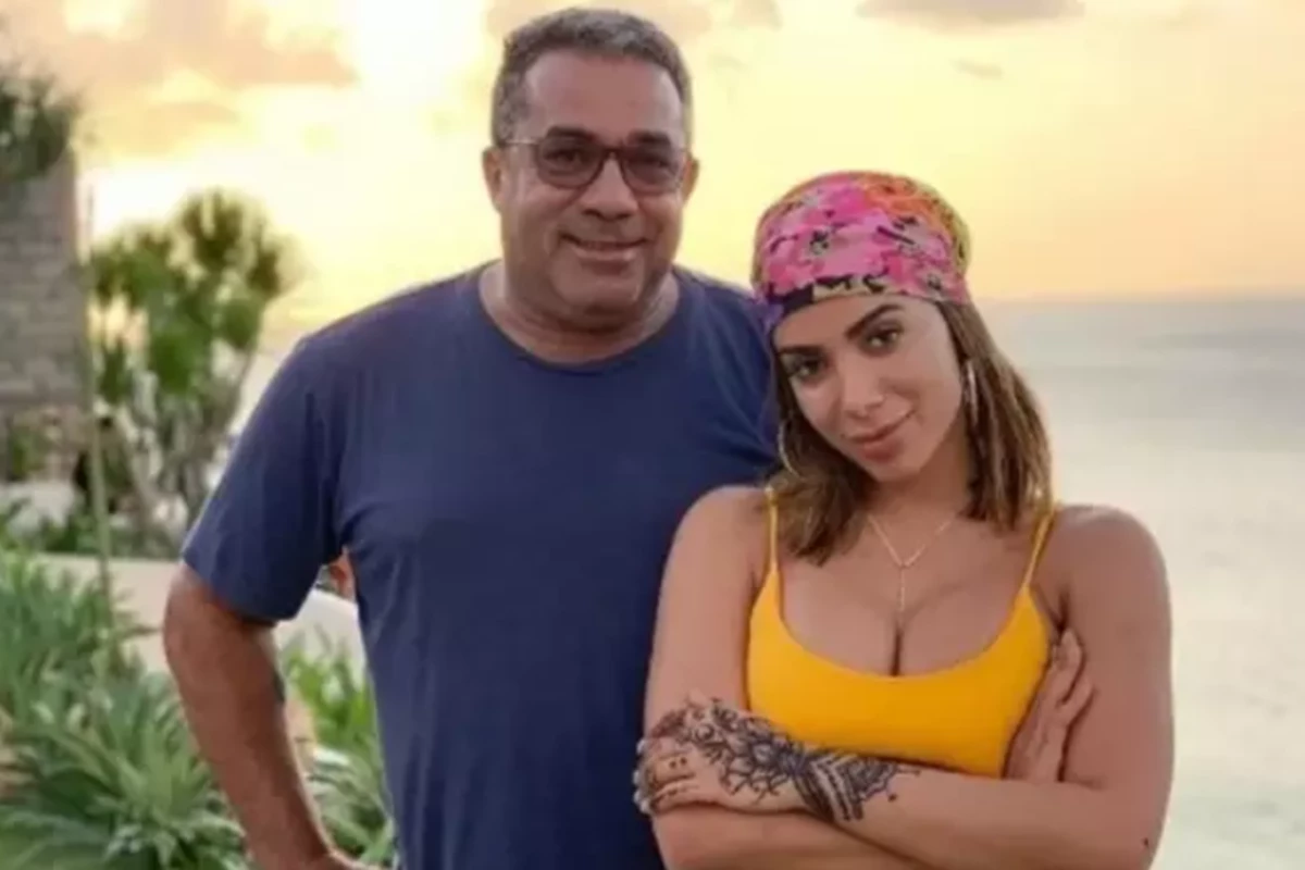 Pai de Anitta vem a público e quebra o silêncio sobre aposentadoria da cantora: ‘é um direito dela’ 31 Pai de Anitta vem a publico e quebra o silencio