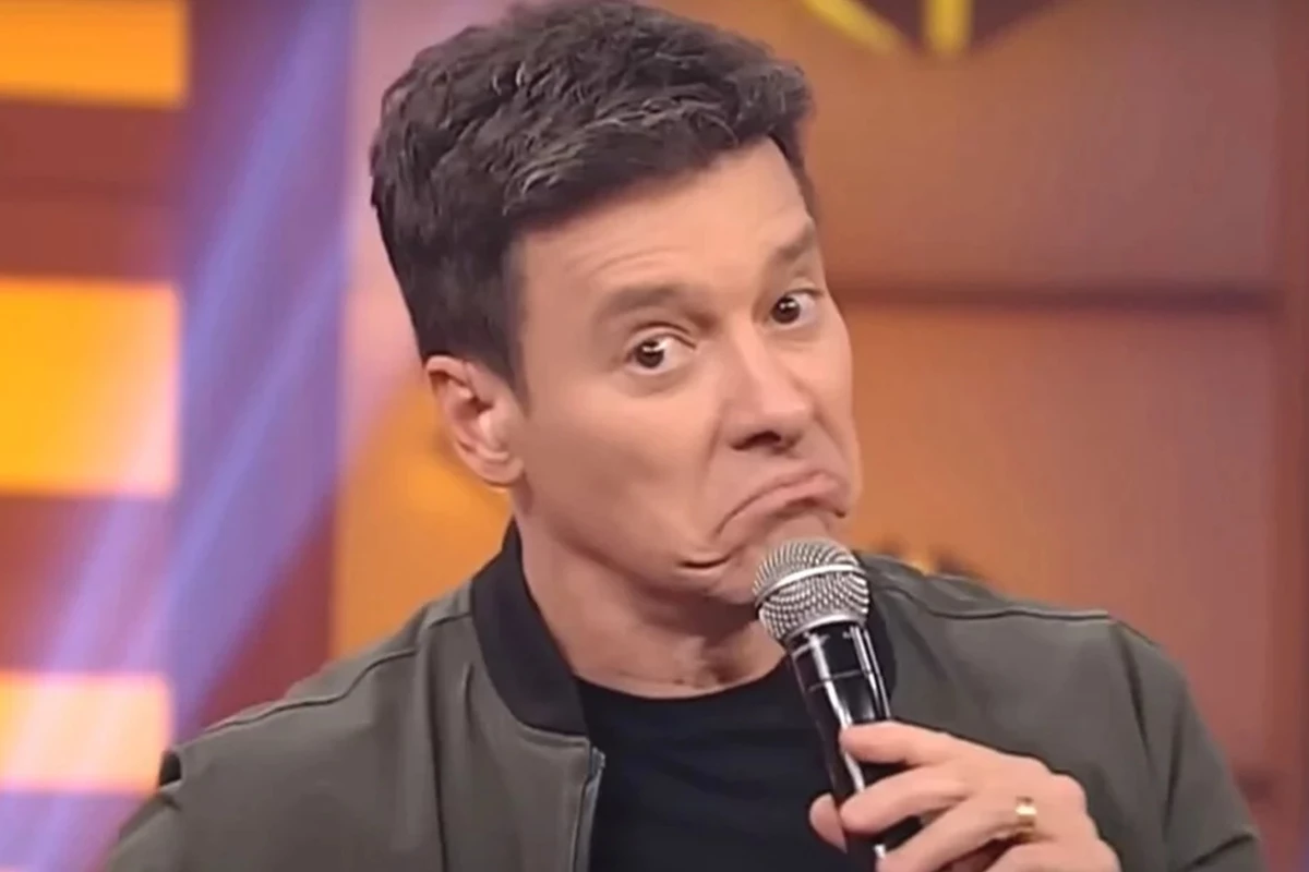 Rodrigo Faro brinca sobre nova fase após saída da Record: ‘Agora eu estou o que? Desempregado’ 31 Rodrigo Faro brinca sobre nova fase apos saida da Record