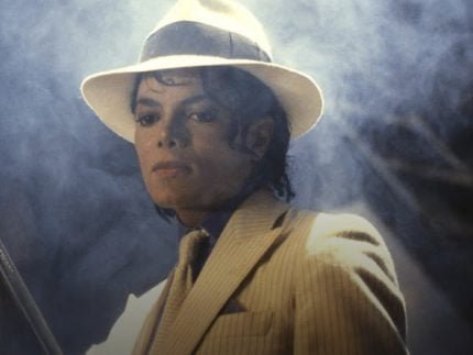 Roteiro bomba biografia de Michael Jackson precisa ser regravada saiba