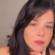 Samara Felippo relembra 1o vez que beijou outra mulher na