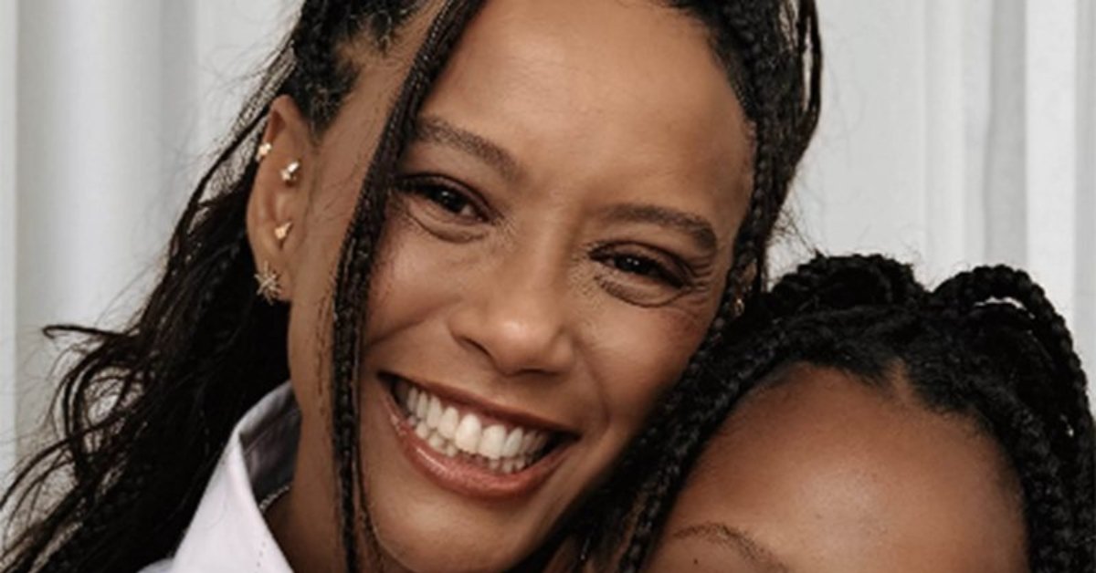 Semelhança de Taís Araújo com a filha impressiona em clique raro combinando roupa e penteado: ‘Um clone’ 31 Semelhanca de Tais Araujo com a filha impressiona em clique