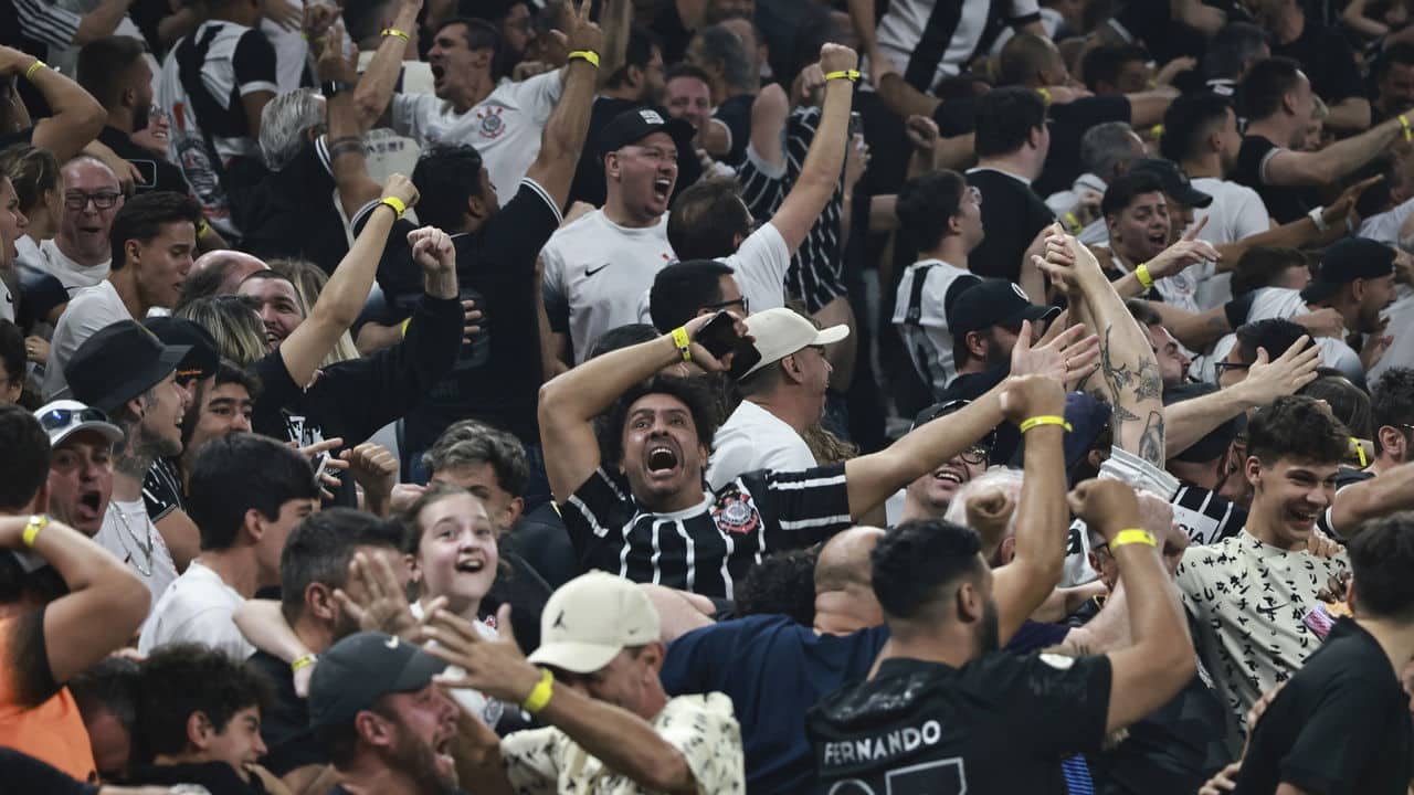 Timão lota a Neo Química Arena e estabelece novo recorde 31 Timao lota a Neo Quimica Arena e estabelece novo recorde