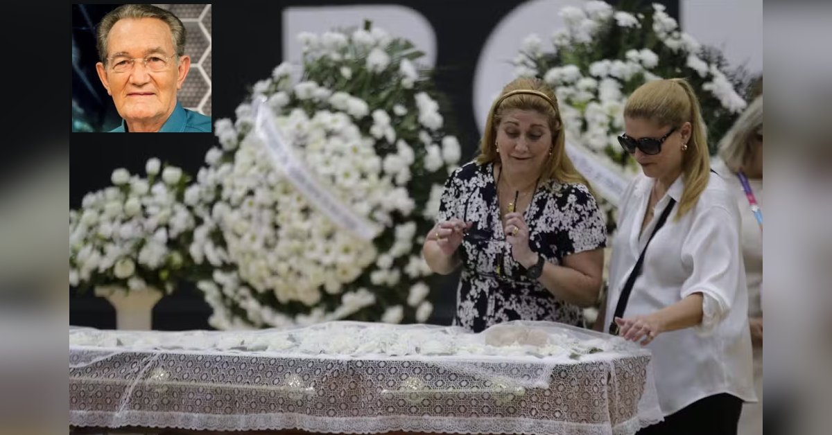 Velório de Leo Batista foi marcado por muita comoção, o sepultamento acontecerá na cidade natal do jornalista 31 Velorio de Leo Batista foi marcado por muita comocao o
