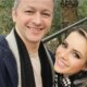 Video Sandy e flagrada ao lado do ex marido em passeio