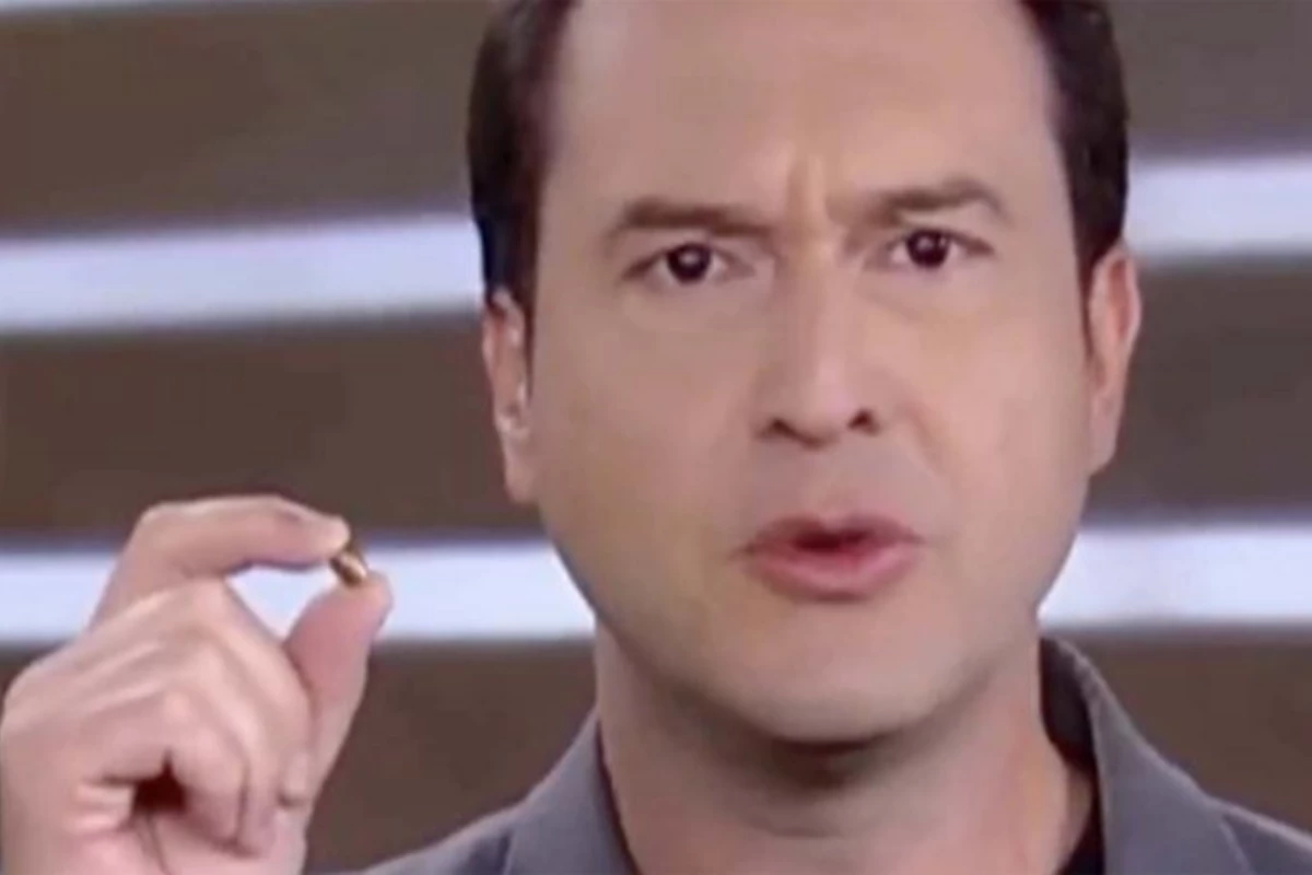 Vídeo: jornalista da Record TV mostra bala perdida encontrada em seu quintal e faz forte desabado 31 Video jornalista da Record TV mostra bala perdida encontrada em