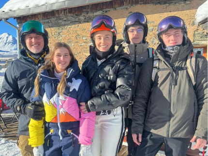 Angelica e Luciano Huck curtem os Alpes Franceses com os