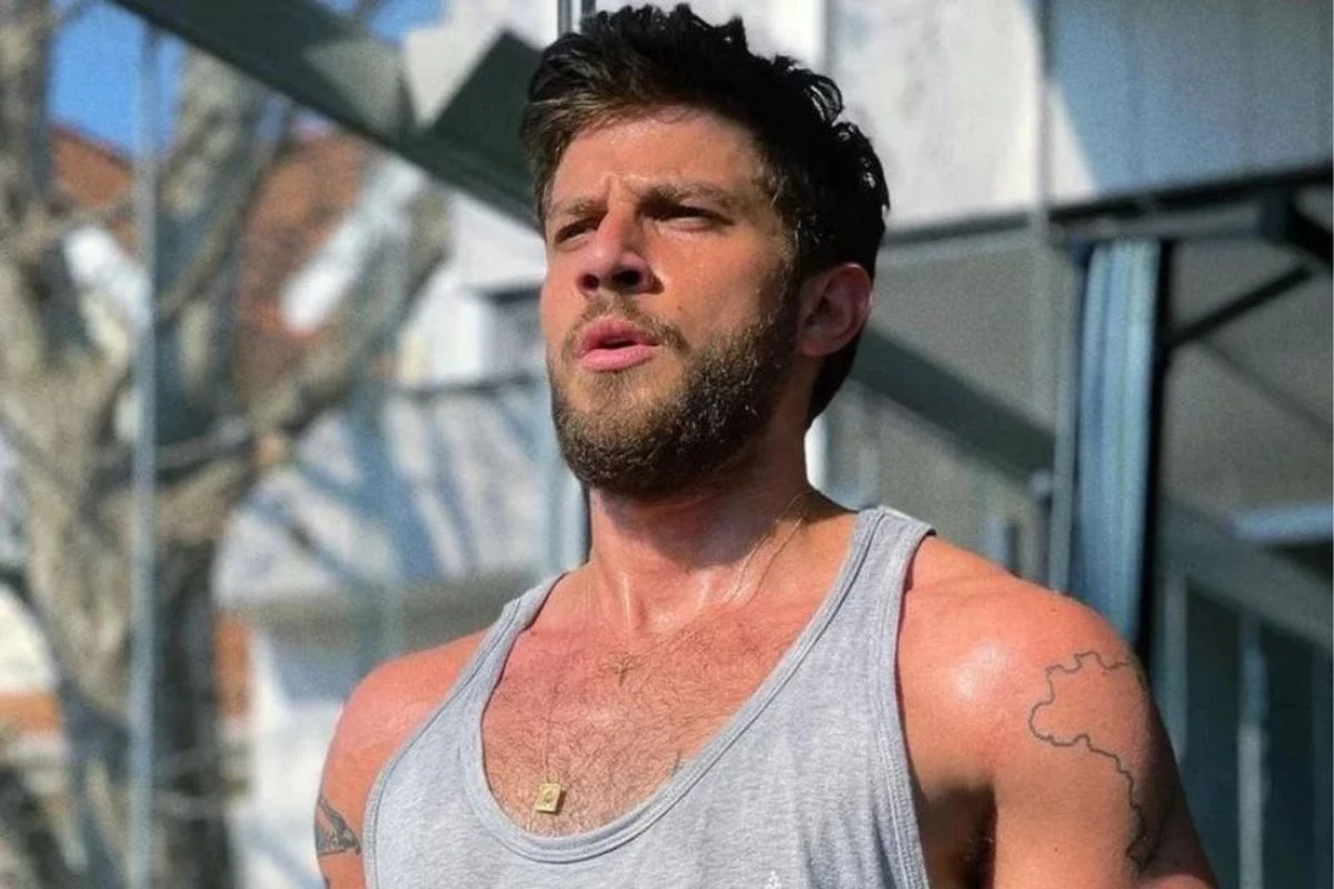 Chay Suede causa climão nos bastidores de Mania de Você com mau humor, afirma colunista 31 Chay Suede causa climao nos bastidores de Mania de Voce