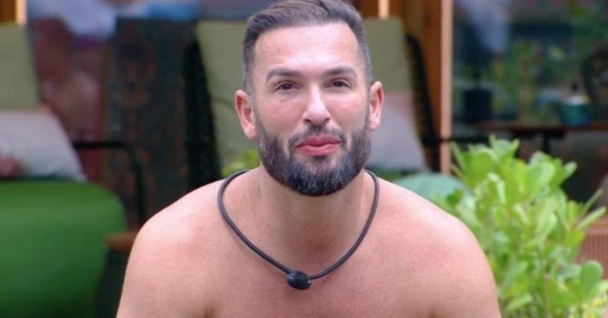 Diego Hypólito conta que perdeu patrocínios por ser gay e revela que técnico sugeriu que sua mãe lhe 'educasse na pancada' 31 Diego Hypolito conta que perdeu patrocinios por ser gay e