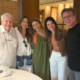 Irmas Abravanel se reunem com Boni e Boninho e deixam
